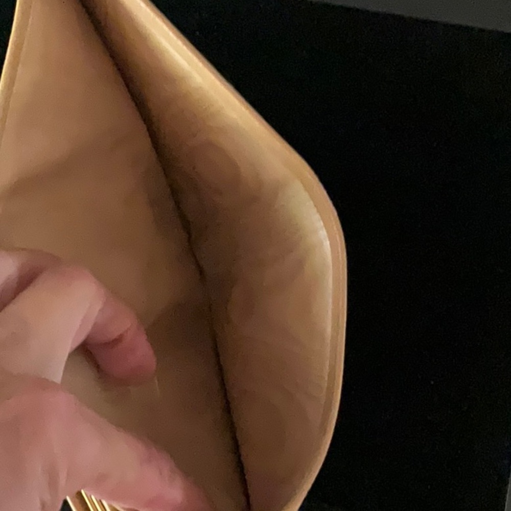 Chanel Beige Leather Wallet - Picture 8 of 16